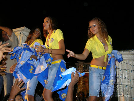 trini_revellers_2k6_launch-036