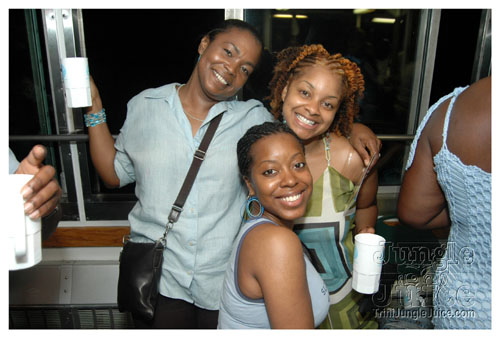 baby_blue_boatride_2007-056