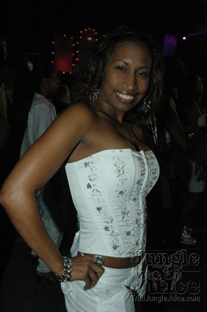 pose_2007-29