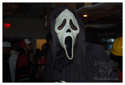 scream_4_2k7-078