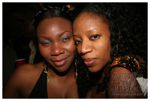 black_and_gold_mar29-031
