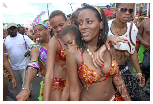 kadooment_day_2008_pt1-137