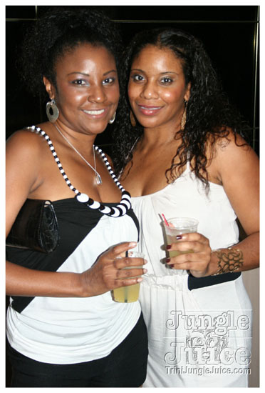 black_and_white_boatride_may23-001