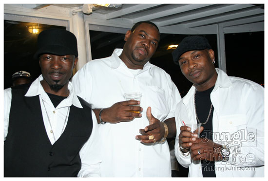 black_and_white_boatride_may23-042