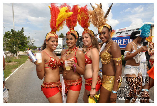 cayman_carnival_may09_pt1-047