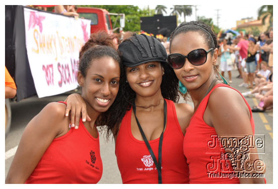 cayman_carnival_may09_pt1-064