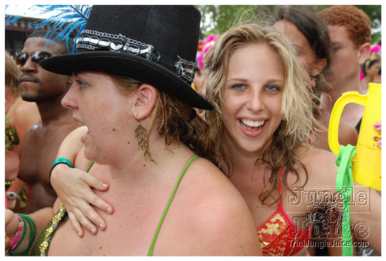 kadooment_day_2009_pt2-160