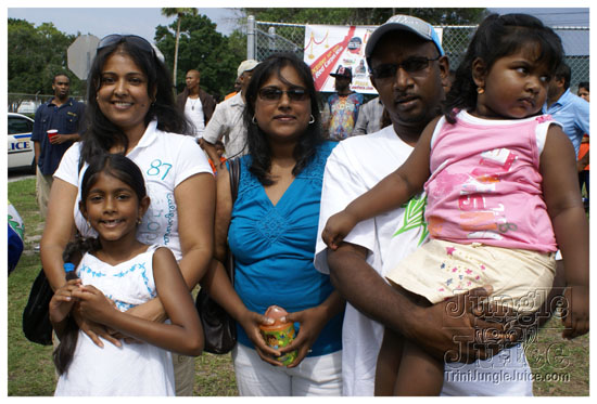 orlando_carnival_parade_2k9-041