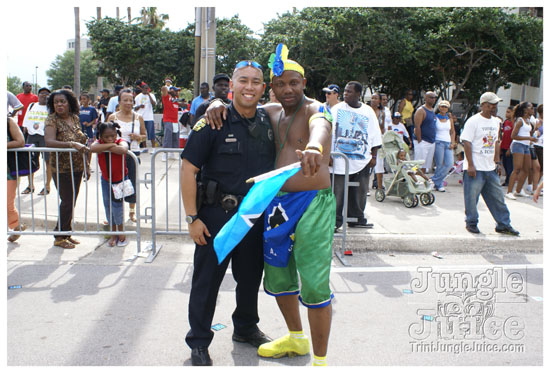 orlando_carnival_parade_2k9-067