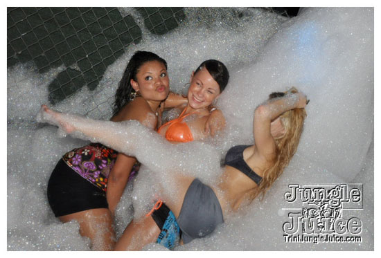 swankys_glow_foam_fete_apr30-083