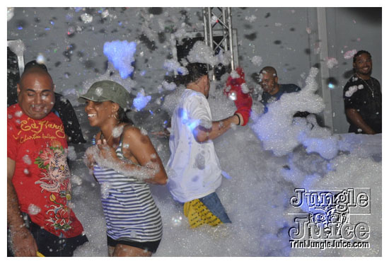 swankys_glow_foam_fete_apr30-151