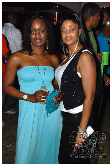 beach_house_carnival_2010_pt2-066