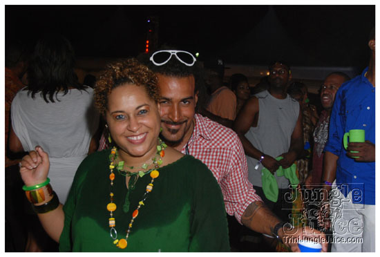 beach_house_carnival_2010_pt2-092