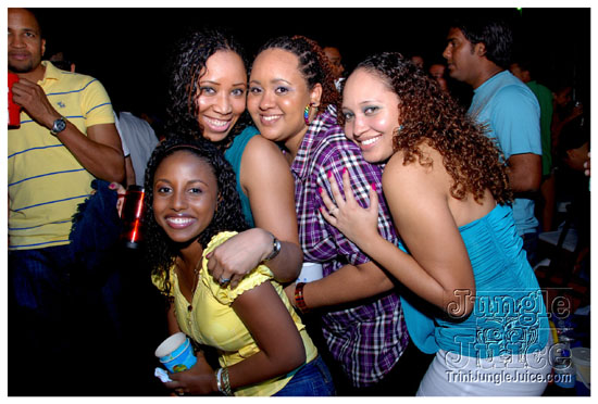 blue_range_cooler_fete_2010-060