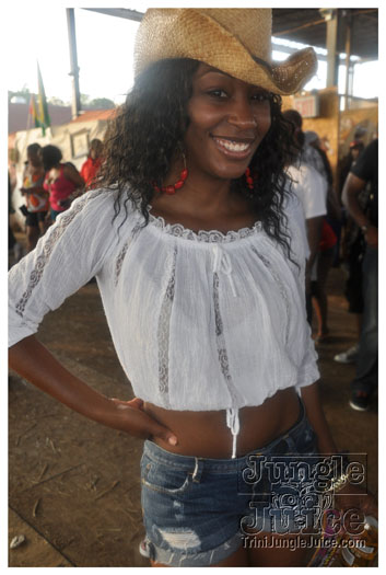 gyal_farm_2010_jul4-067