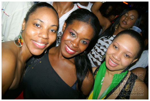 rave_miami_2010_oct9-081