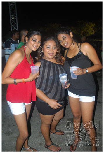 red_wine_trini_jul3-056