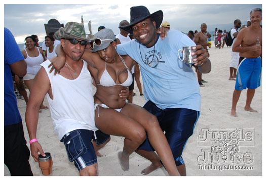 soca_at_de_sandbar_apr7-201