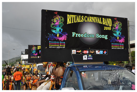 st_lucia_carnival_monday_2010-017