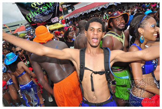 st_lucia_carnival_tuesday_2010_pt2-108