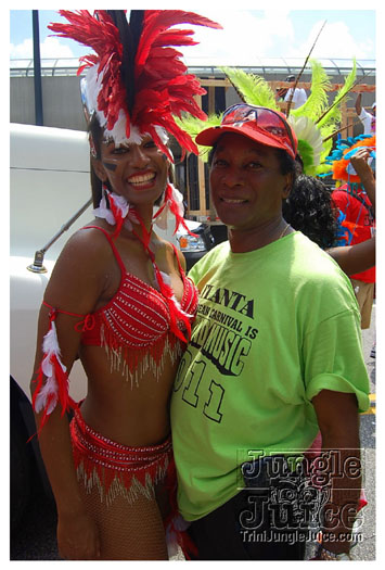 atl_carnival_parade_2011_part2-063