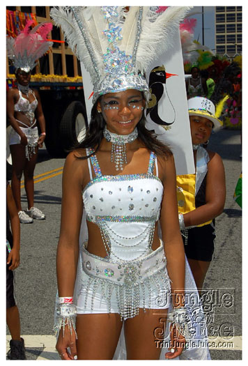 atl_carnival_parade_2011_part2-145