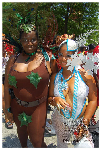 atl_carnival_parade_2011_part2-150