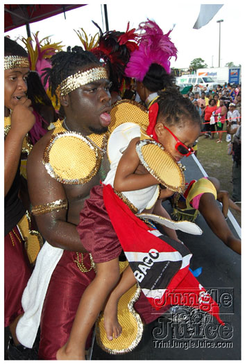 houston_parade_jul3_2011_pt2-004