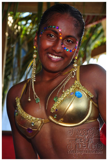 st_lucia_carnival_tuesday_2011_pt2-058