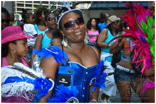 atl_carnival_parade_2012_pt1-023