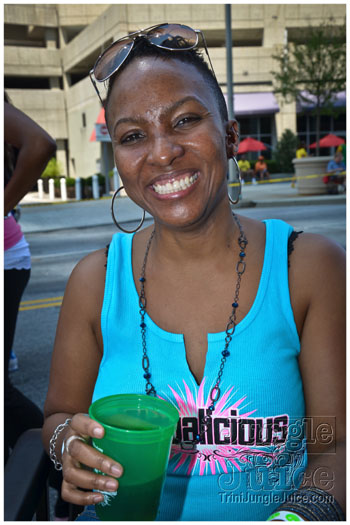 atl_carnival_parade_2012_pt1-031