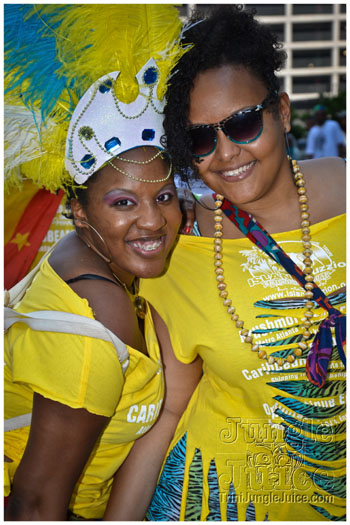 atl_carnival_parade_2012_pt1-033