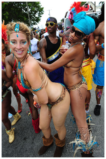 kadooment_day_baje_2012-112