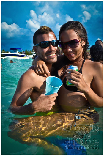 boat_lime_rum_point_stingray_city_may6-072
