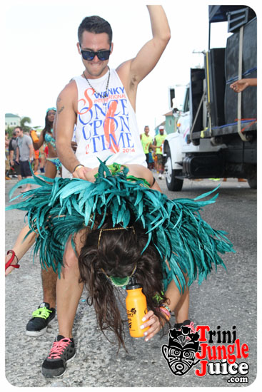 cayman_carnival_2014_part3-037