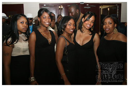 black_and_gold_mar29-053
