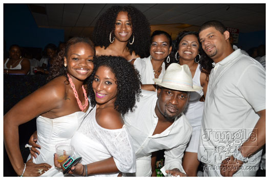 13th_annual_wear_white_may27-029
