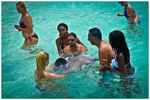boat_lime_rum_point_stingray_city_may6-010